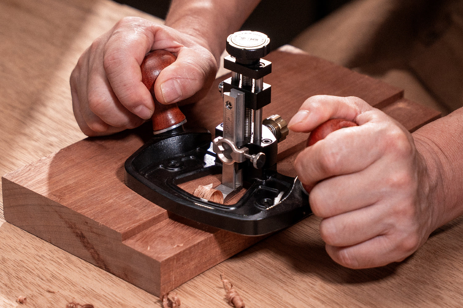 Precision Joinery Elevated: Mastering Dados and Tenons with the KM17 Pro Router Plane