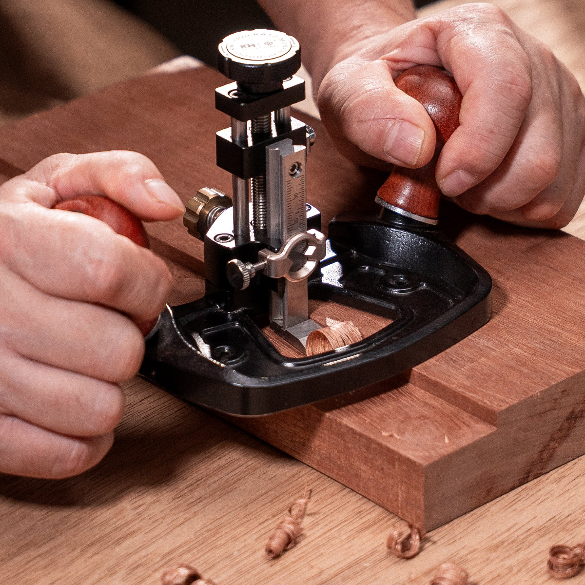 Precision Joinery Elevated: Mastering Dados and Tenons with the KM17 Pro Router Plane