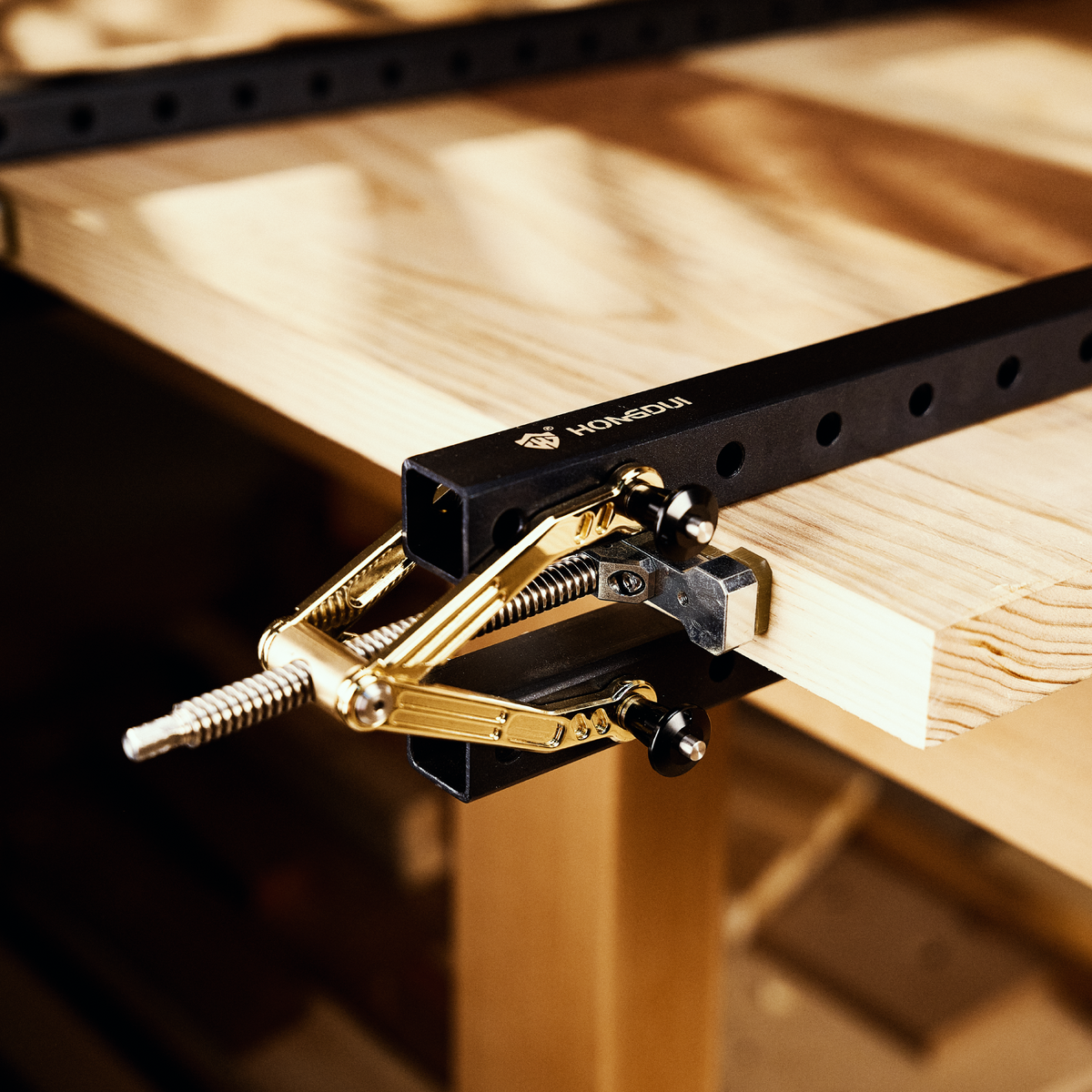 HONGDUI HD52 4-Way Pressure Non-Stick Wood Glue Panel Clamp